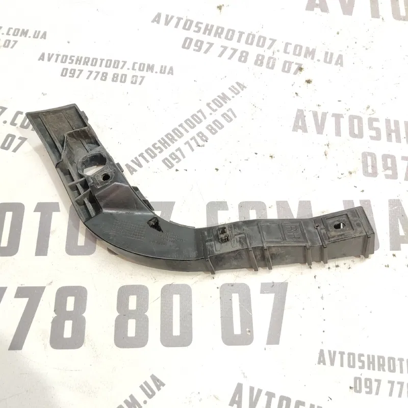 Кронштейн бампера перед правий Hyundai Elantra 4 06-11 1.6Б