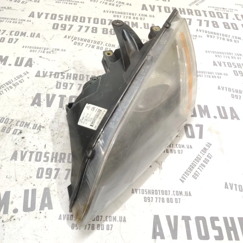 Фара передня ліва Ford Focus MK2 (04-11) 1.6D 4M5113101RC