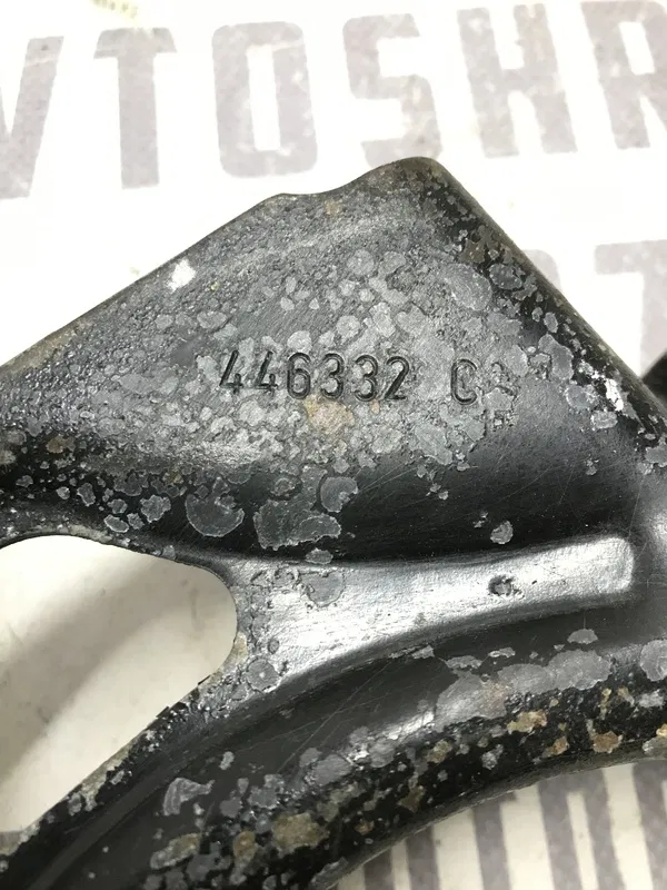Ричаг підвіски передній правий Peugeot 407 (04-11) 2.0D