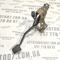 Педаль тормозу Hyundai Elantra 4 (06-10) 1.6 бензин МКПП