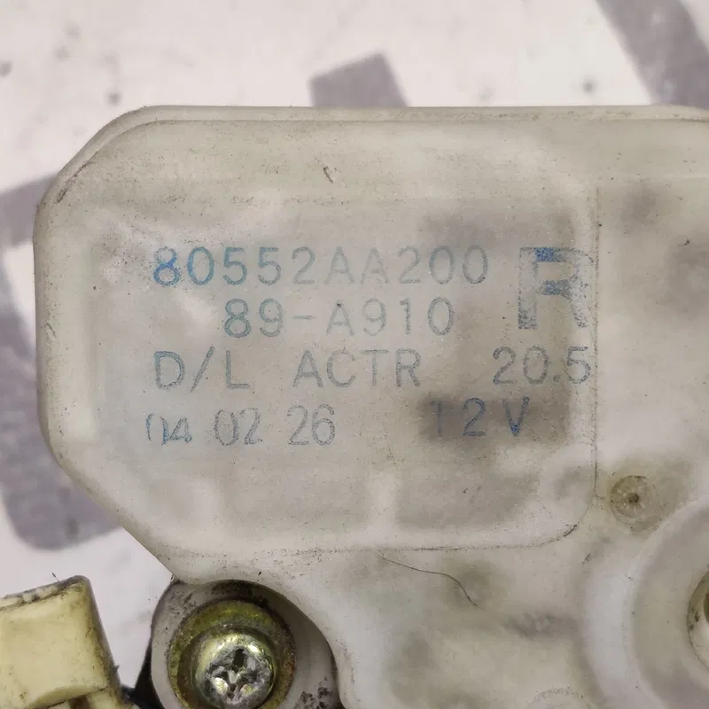 Замок дверей передній правий Nissan X-Trail T30 (01-07) 2.5