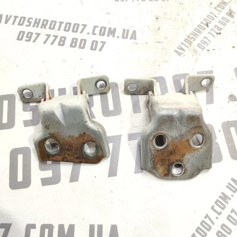 Дверна завіса передня ліва Daewoo Matiz (98-15) 0.8 бензин
