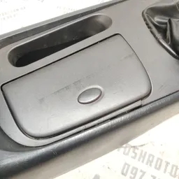 Консоль центральна Hyundai Sonata (98-05) 2.0 OEM 846113c000 фото 7