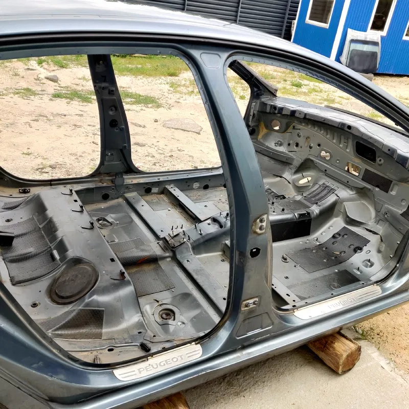 Стійка центральна права Peugeot 407 (04-10) 2.0D