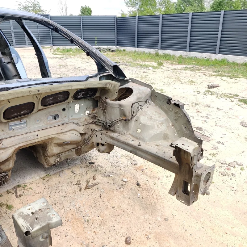 Четверть передня ліва Peugeot 407 (04-11) 2.0 дизель