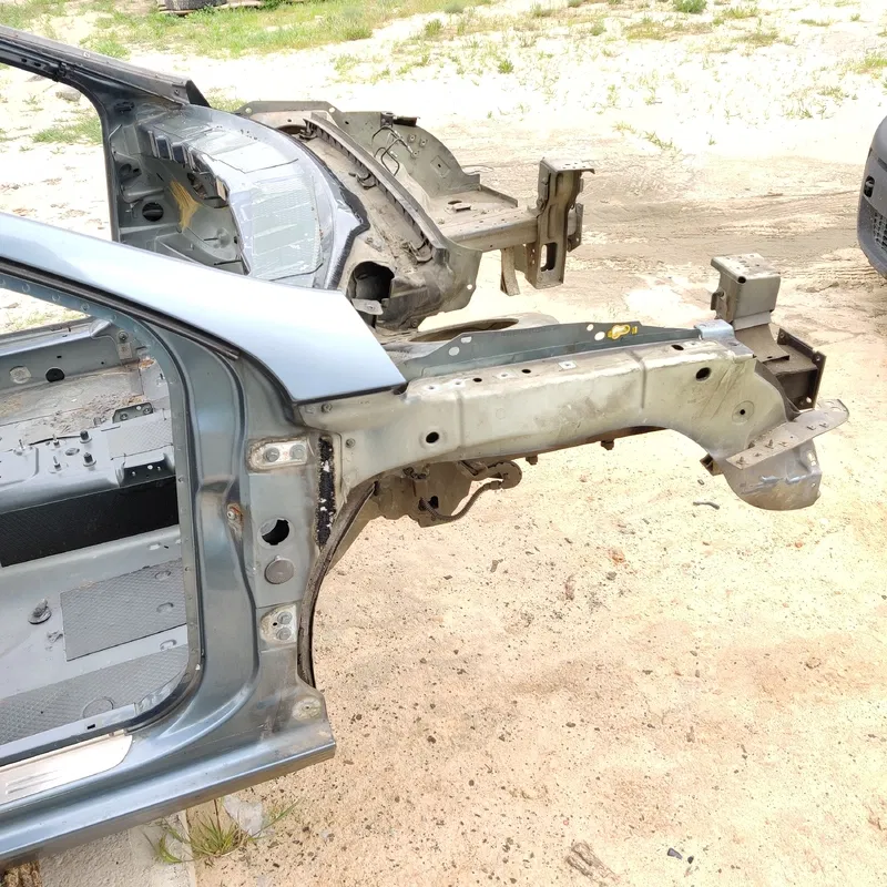 Четверть передня права Peugeot 407 (04-11) 2.0D