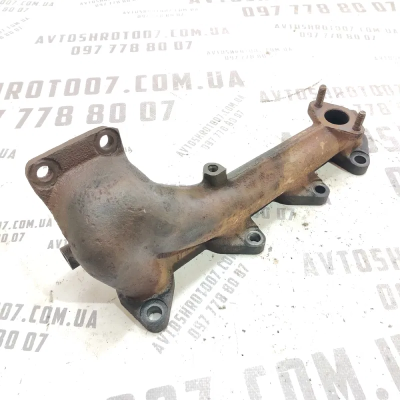Колектор випускний Toyota Avensis T25 (03-09) 2.0 Дизель
