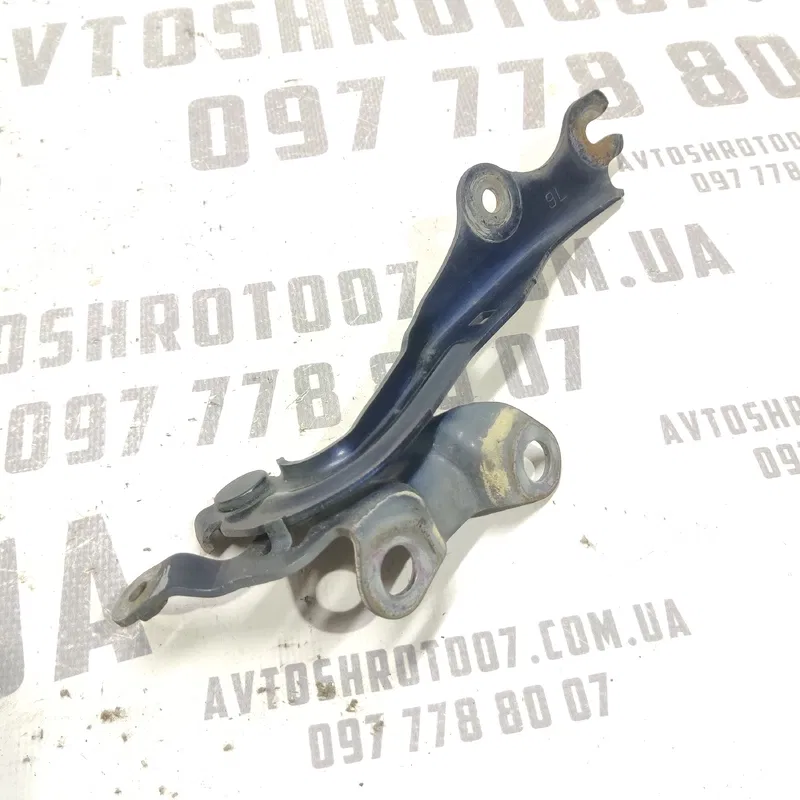 Петля капоту ліва Mazda 6 GY (02-07) 2.0 бензин