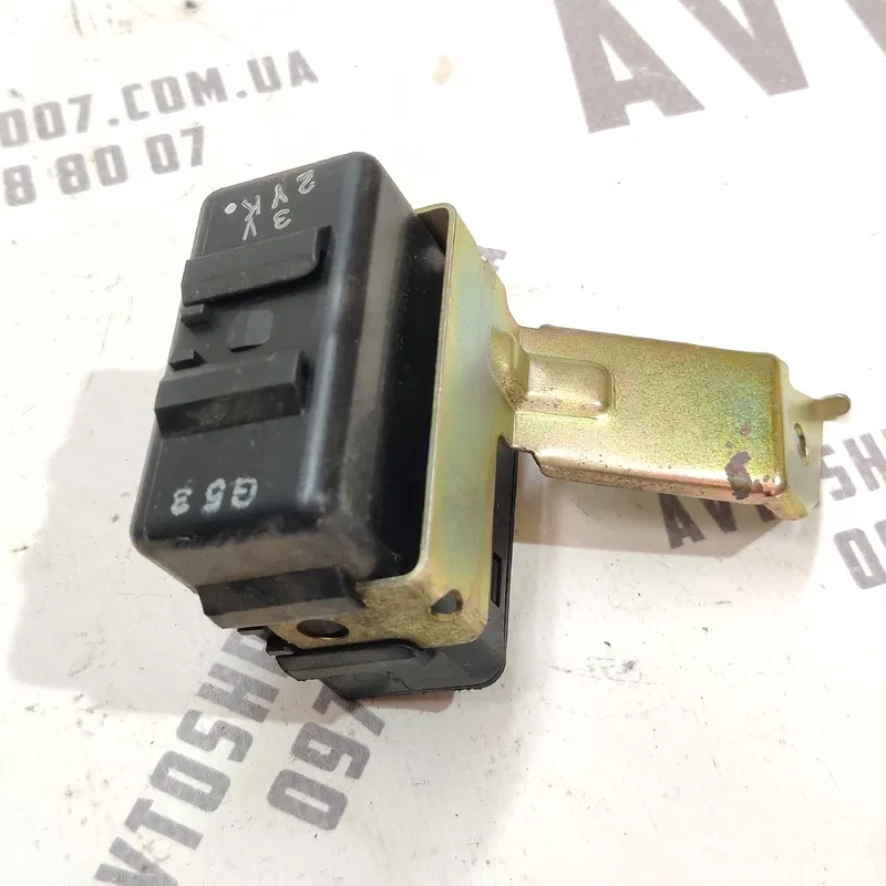 Блок коректора фар Toyota Avensis T25 03-08 2.0D 8996005020