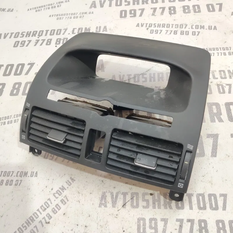 Дефлектор обдуву Toyota Avensis T25 (03-09) 2.0D 1AD