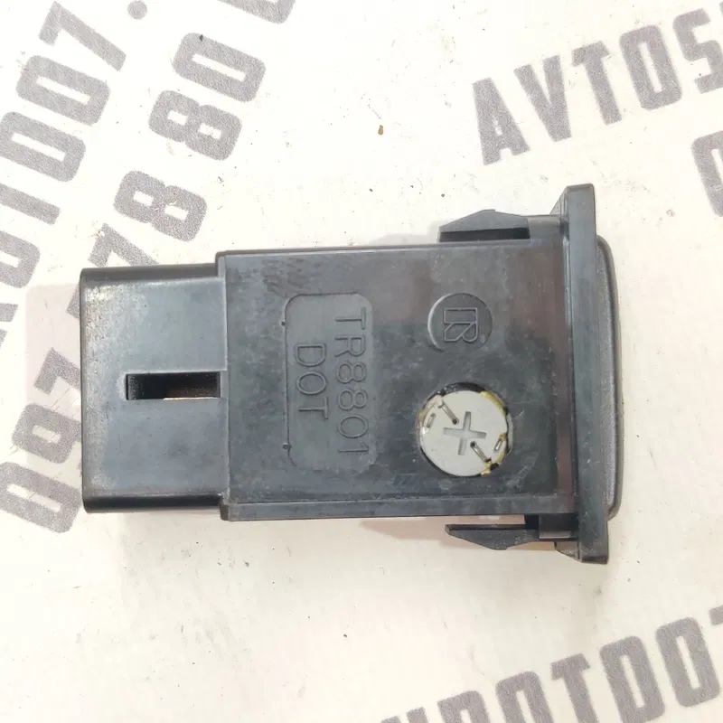 Кнопка TCS Toyota Avensis T25 (03-08) 2.0 Дизель