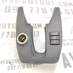 Накладка салону Toyota Auris 06-12 1.6 Бензин OEM 5891702130 фото 1