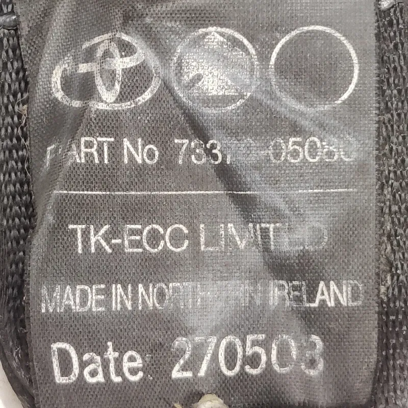 Ремінь безпеки задній лівий Toyota Avensis T25 (03-09) 2.0D