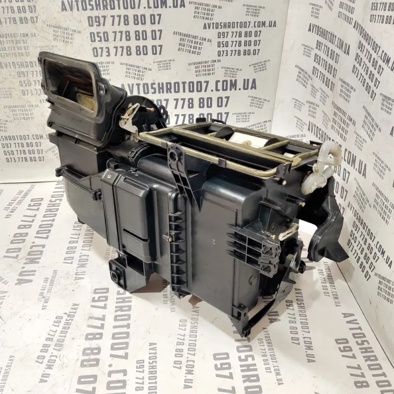 Корпус пічки Toyota Avensis T25 (03-09) 2.0 Дизель
