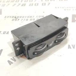 Кнопка обігріву сидінь Toyota Avensis T25 (03-09) 2.0D