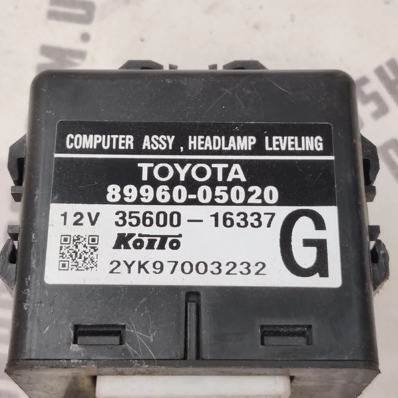 Блок коректора фар Toyota Avensis T25 03-08 2.0D 8996005020