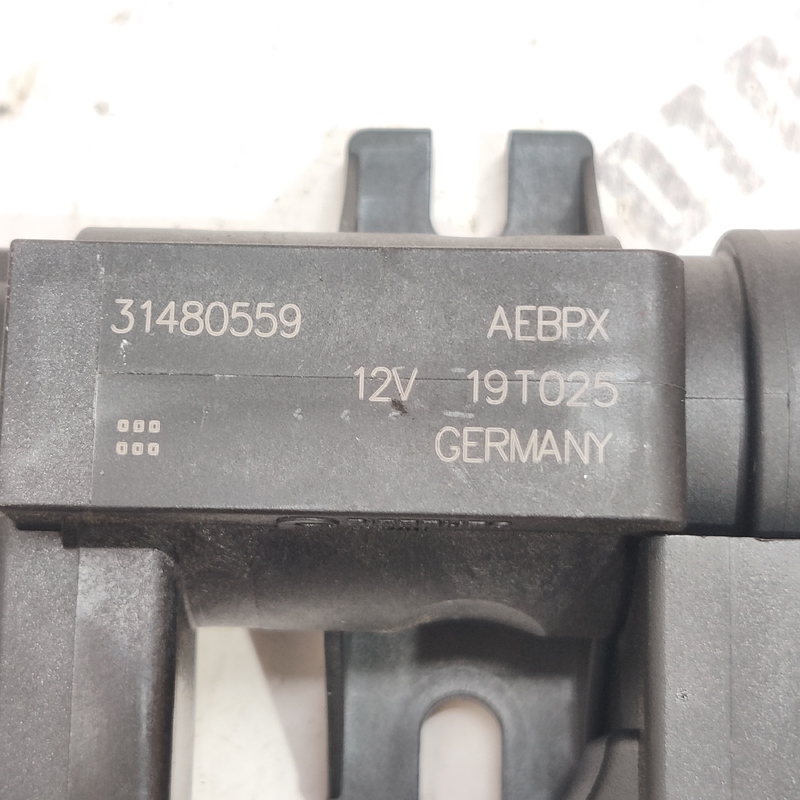 Клапан електромагнітний Volvo S60 (19-) 2.0 Бенз 31480559