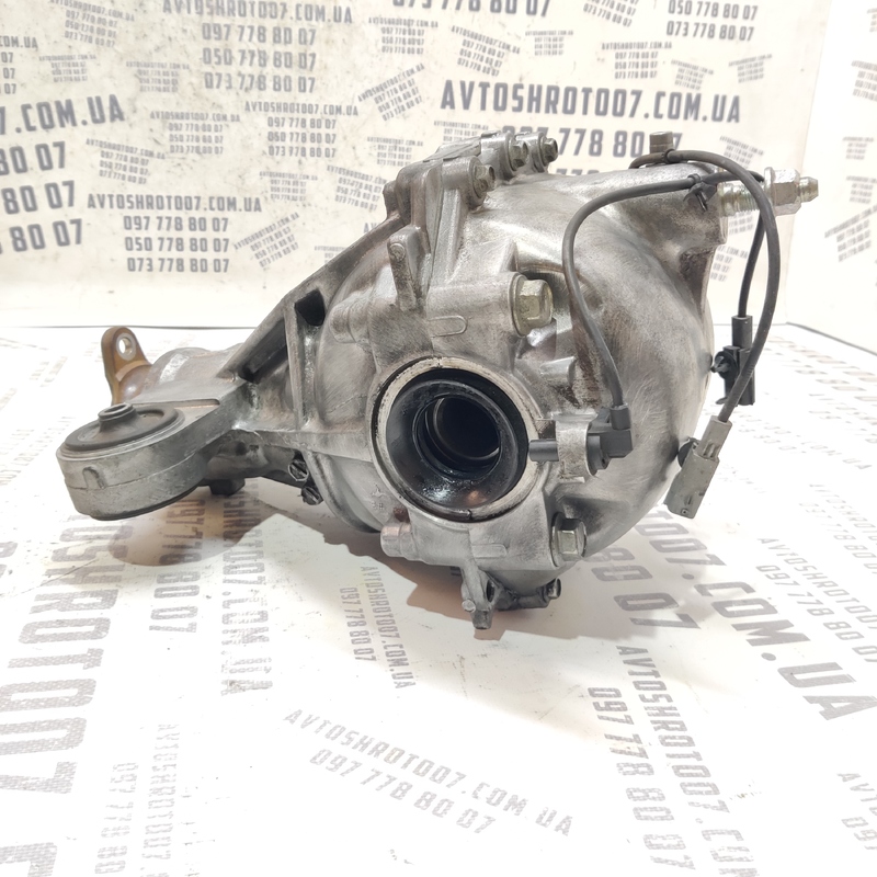 Редуктор Infiniti Q50 (14-24) 3.0 Бензин задній