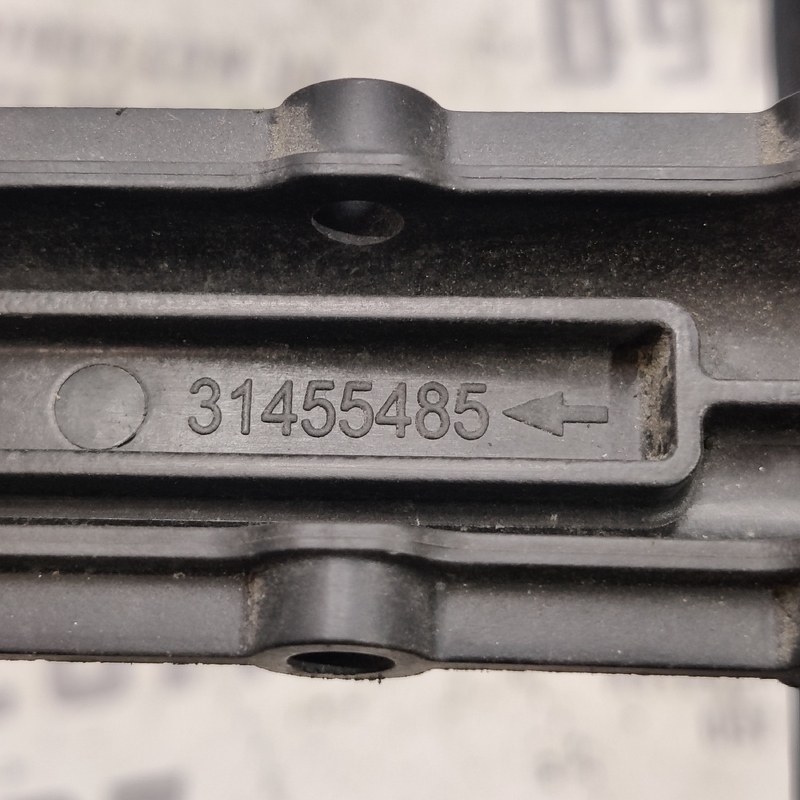 Дефлектор радіатора передній Volvo S60 III 18- 2.0 31455485