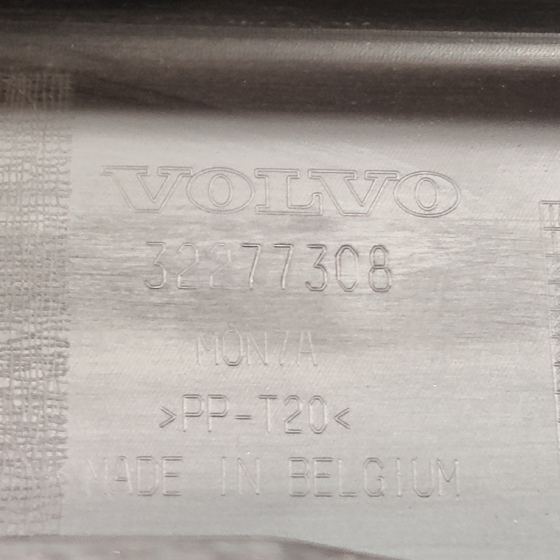 Кронштейн радіатора передній Volvo S60 18- 2.0б 32277308
