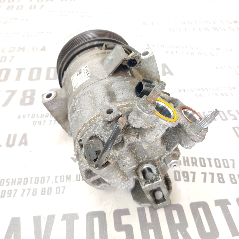 Компресор кондиціонера Volvo S60 18-24 2.0 бенз OEM 31449067