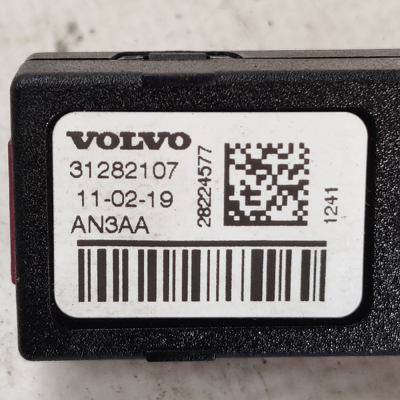 Підсилювач антени зад лів Volvo S60 III (19-) 2.0 31282107