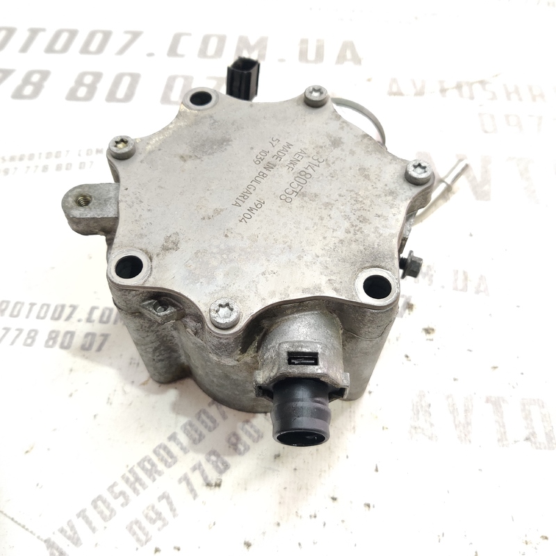 Насос вакуумний Volvo S60 III (18-) 2.0 Бензин 31480558