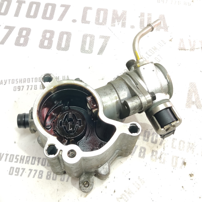 Насос вакуумний Volvo S60 III (18-) 2.0 Бензин 31480558