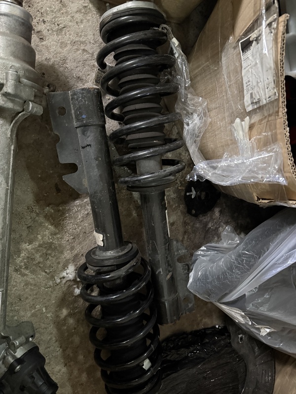 Амортизатор Jeep Grand Cherokee WL
