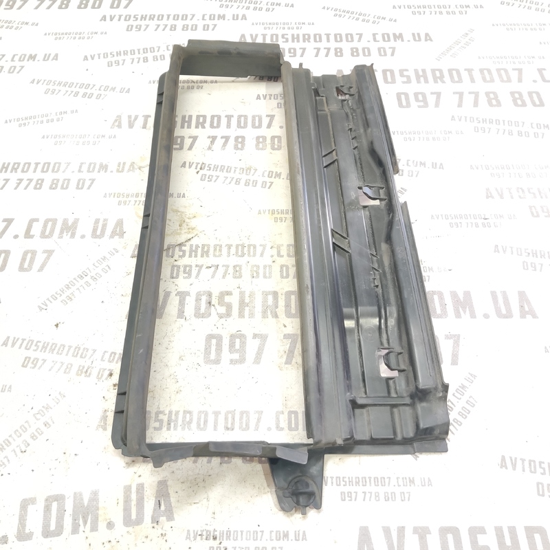 Дефлектор радіатора Volvo S60 III (18-) 2.0 Бензин 31455483