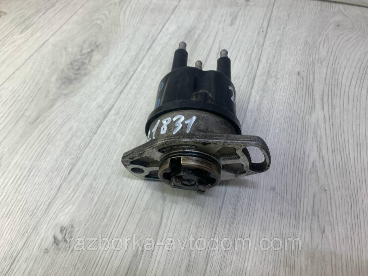 Трамблер 1.2 1.4 Renault 19 Clio 1.2 1.4 i OE:7700742852