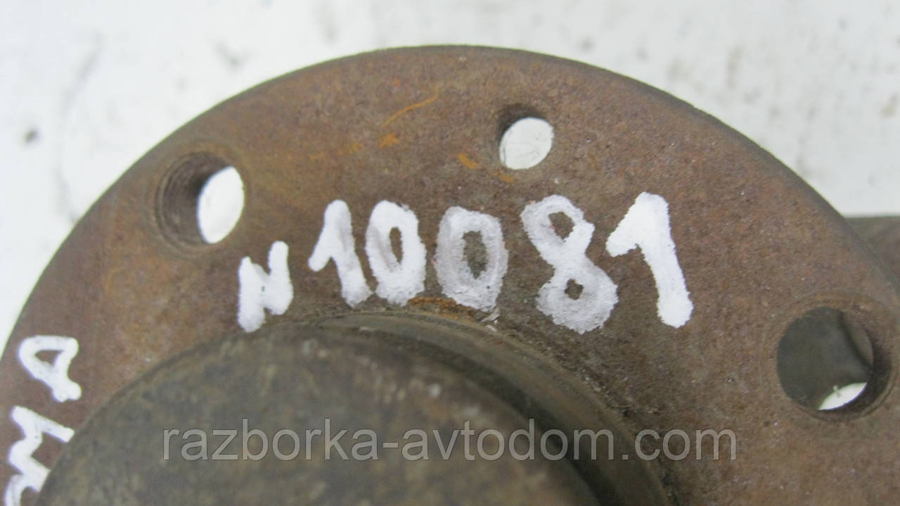 Поворотний кулак/ступочка задній правий Fiat Croma (1986-1996) OE:82437451 ДЕФЕКТ