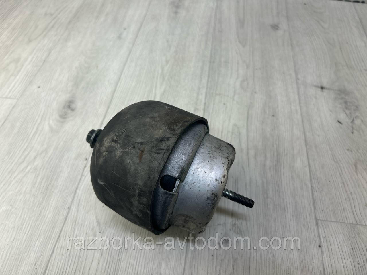 Подушка двигуна передня права Skoda Superb 1 (02-08) OE:11486 8620