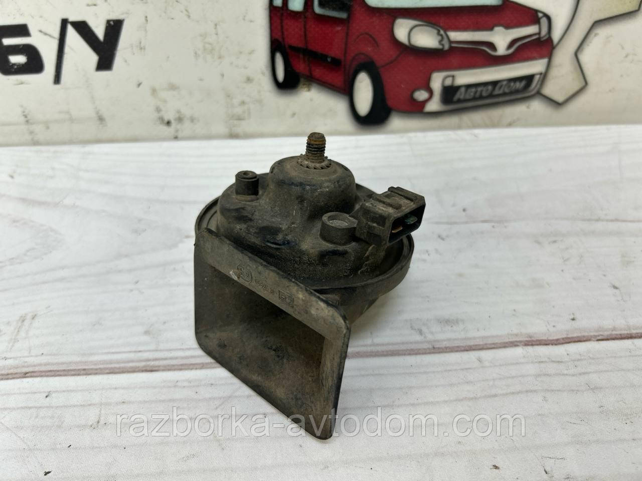 Звуковий сигнал (високий), лаксон, VW Passat B5, Audi A6 C5, A5 B5 OE: 8D0951223A