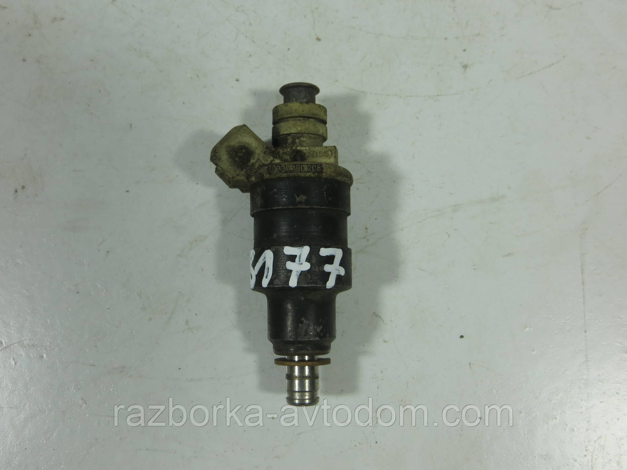 Форсунка бензинова 2.0-2.3i BMW 3 E30, 5 E28 (1982-1994) ОЕ: 0280150208, 13641284408, 7700708959