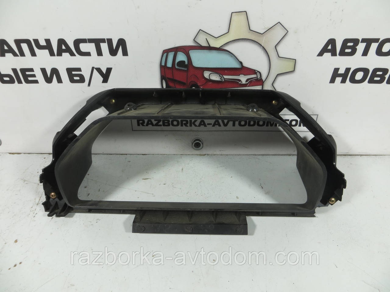 НАКЛАДКА / ОБЛІЦИВКА / КАХТА ПАНЕЛІ ПРИБРОВ Mitsubishi Colt C50 (1988-1992) OE:MB522752