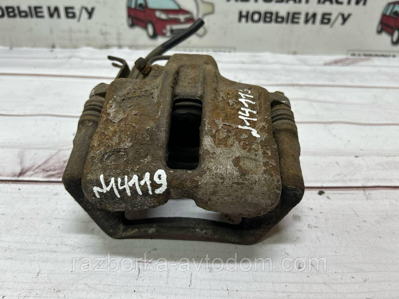 Суппорт передній лівий LUCAS VW Passat (97-00) OE:8E0615123X фото 2