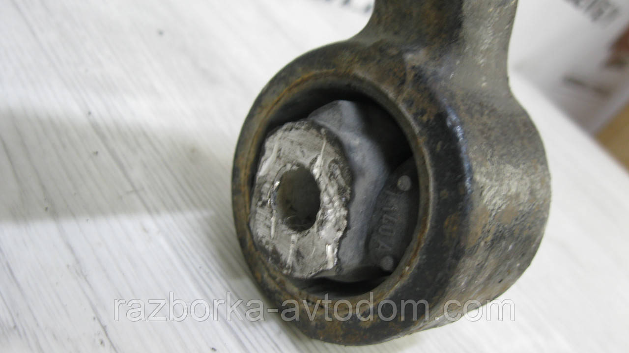 Важіль передній лівий нижній VW T4 (1990-1996) OE: 701407153