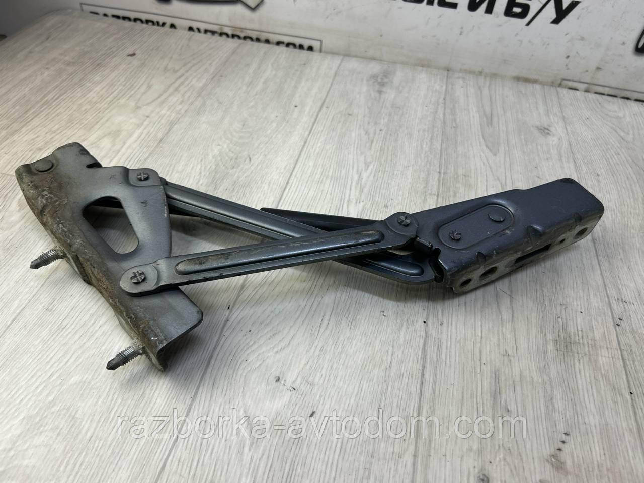 Петля кришки багажника права з амортизатором PEUGEOT 407 (04-10) OE: 861394