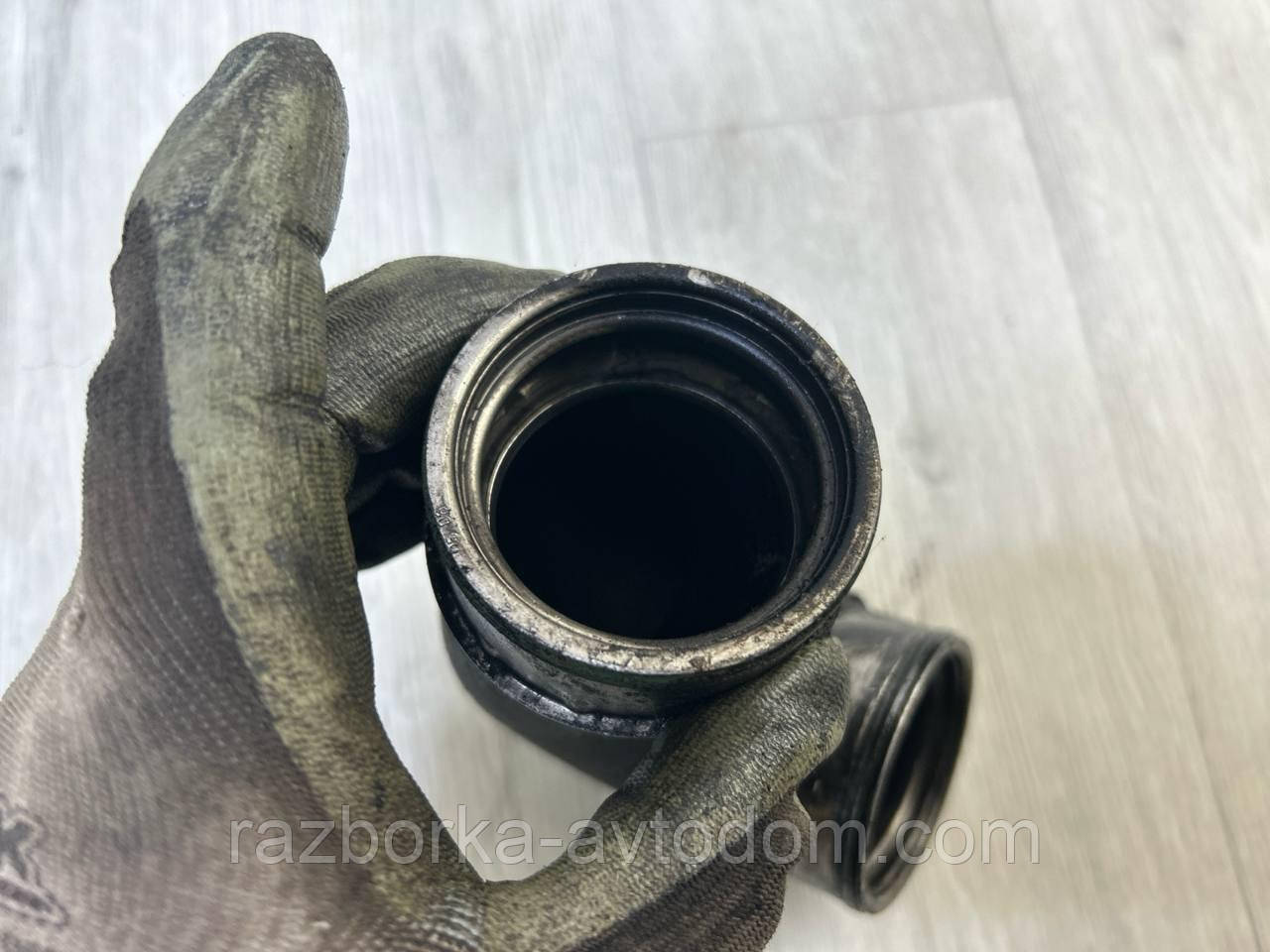 Патрубок інтеркулера нижній 1.9TDI, 2.0TDI SKODA Superb 1 (02-08), VW Passat B5 OE:3B0145834AC