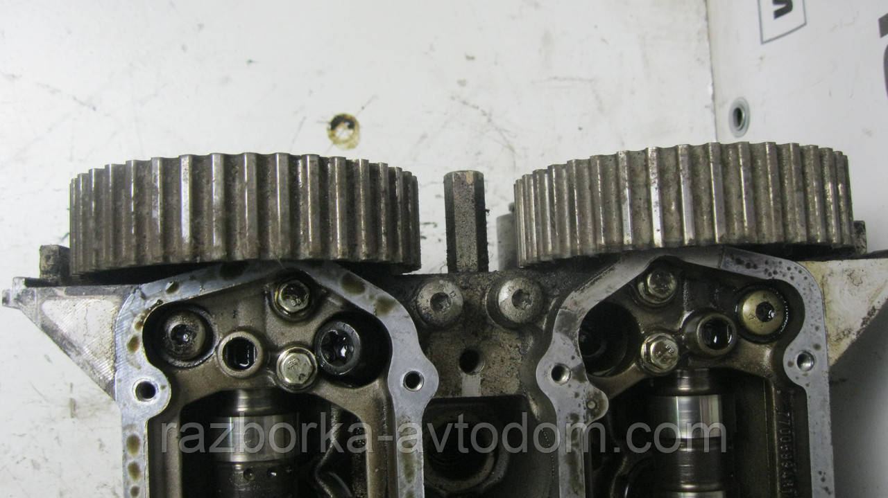 Головка блока циліндрів (ГБЦ) Renault 19, CLIO 1.8I 16 V (1992-1995) OE:7700736463