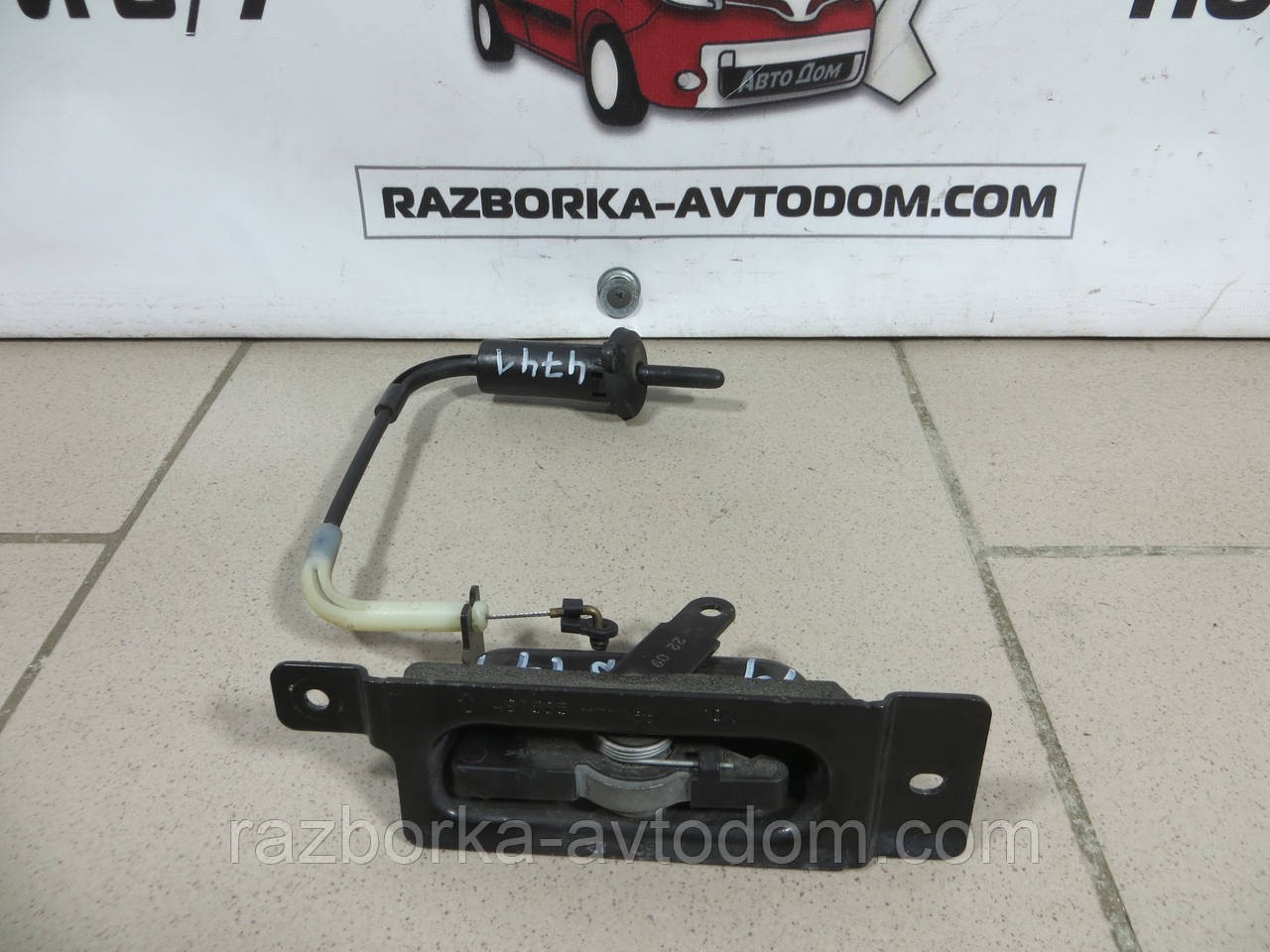 Фіксатор замка двері бічних зсувних лівих (ригель) Renault Kangoo (2008-2018) OE: 8200497565