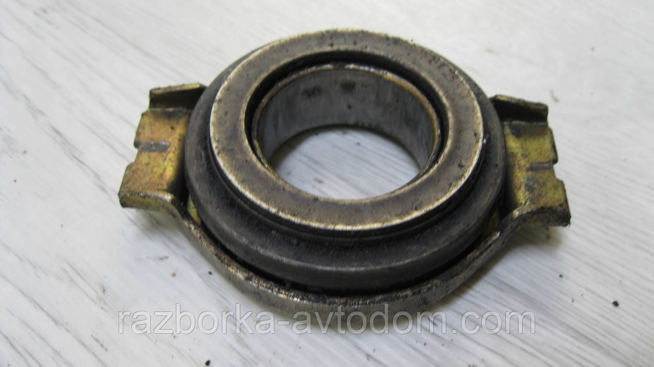 Витискний підшипник зчеплення VW LT 28-35, LT 40-55, Transporter T3, Passat B2, Audi 100 C3, 200 C3 OE: 88141165