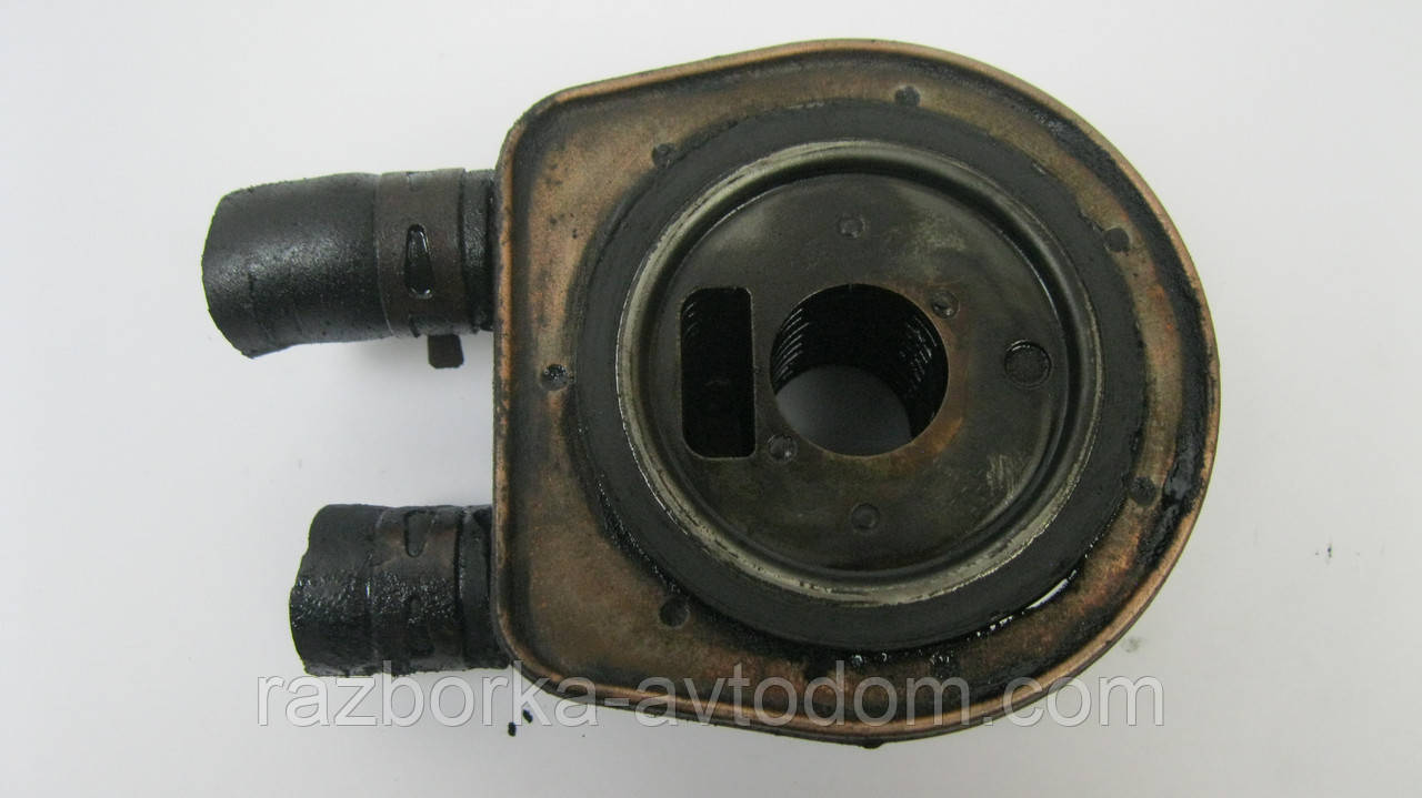 Оливний (масляний) радіатор Renault Megane 2, Laguna 2, Scenic 2, Trafic, Suzuki Grand Vitara 1.9DCI OE:7700114039