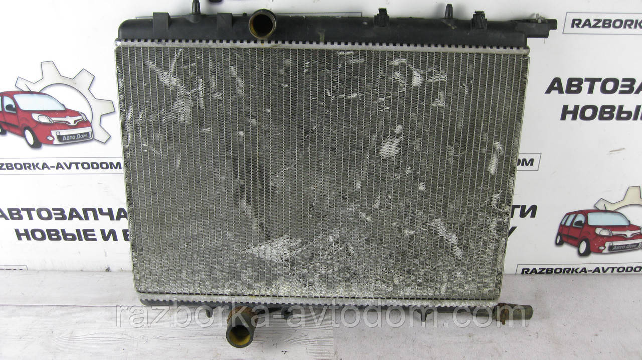 Радіатор охолодження двигуна Citroen C4 (2004-2011), Peugeot 307 (2001-2005) 2.0HDI OE:1330 G9, 1330G9, 96474