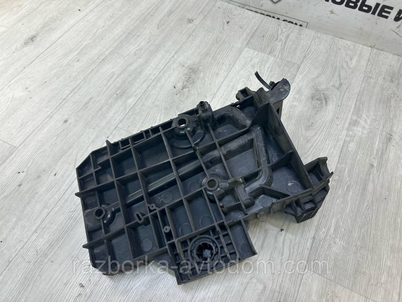 Майданчик/Полиця під акумулятор, Peugeot 407 (08-11), Citroen C5 OE:9645693080