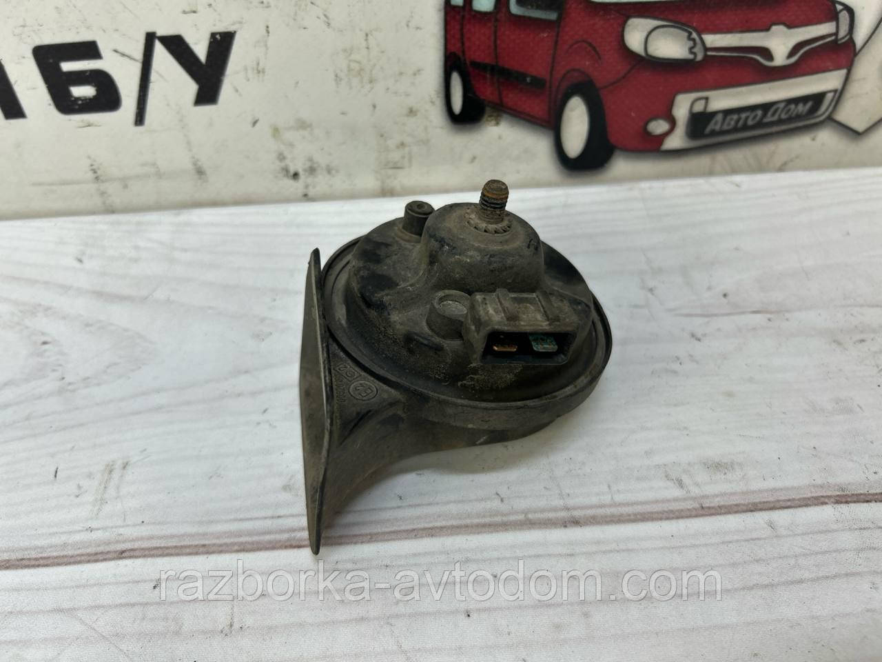 Звуковий сигнал (високий), лаксон, VW Passat B5, Audi A6 C5, A5 B5 OE: 8D0951223A