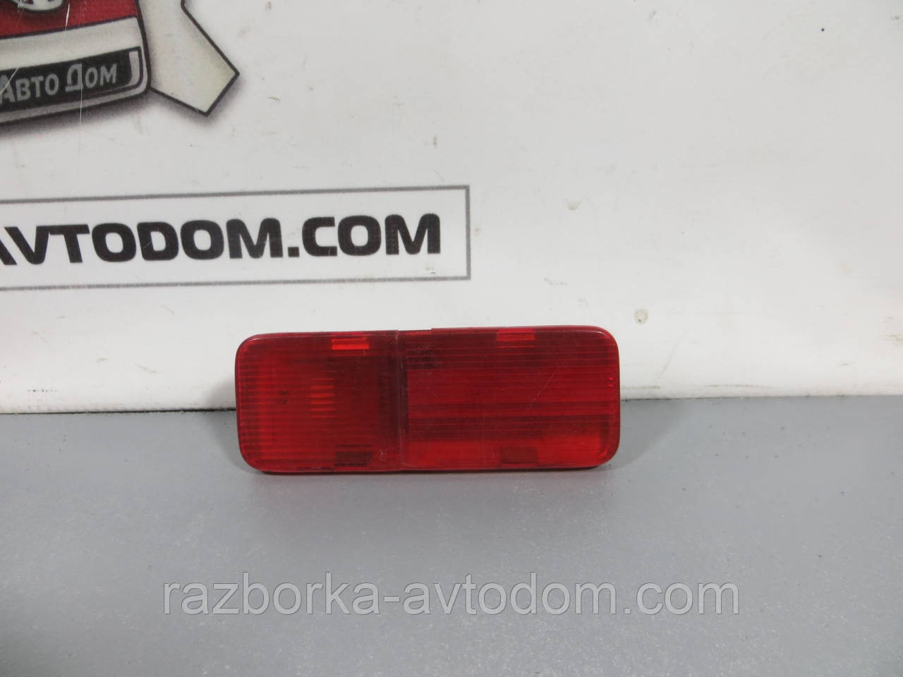 Плафон/ліхтар підсвітки дверцят правої Mazda 626 GD / GV (1987-1997) ОЕ: stanley 025-4057