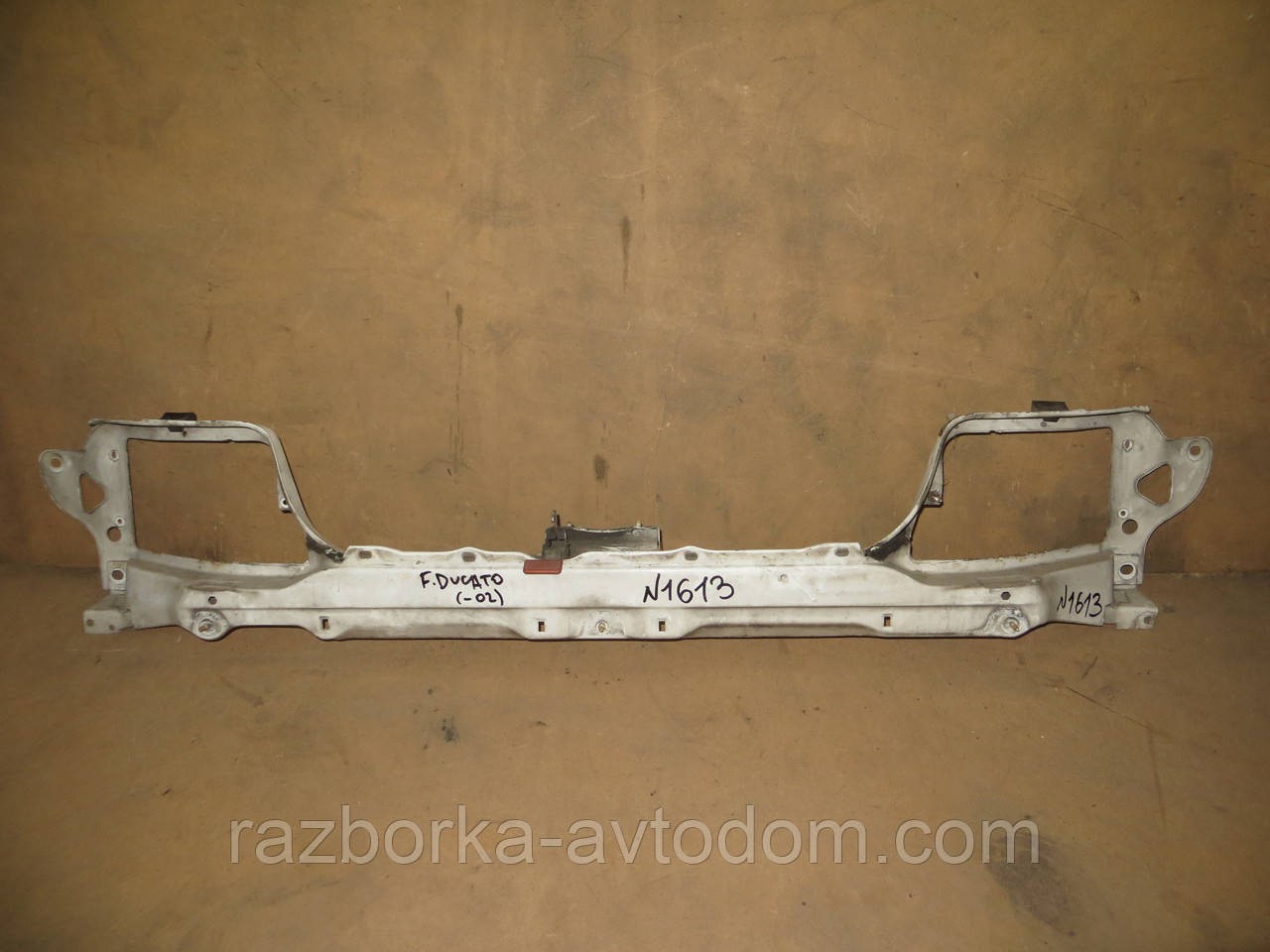 Панель передня (телевізор) Fiat Ducato (94-02) OE:1302271080