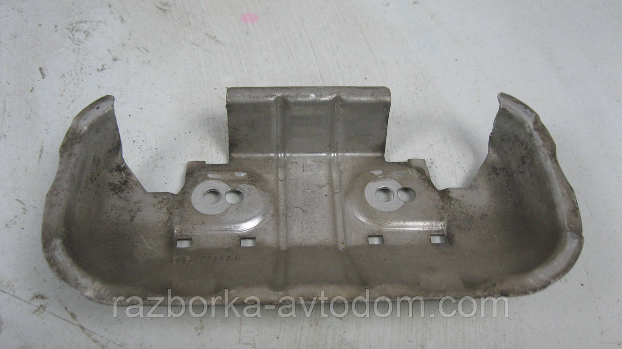 Кронштейн дверної ручки Opel Vectra B (1995-2002) OE:90568529